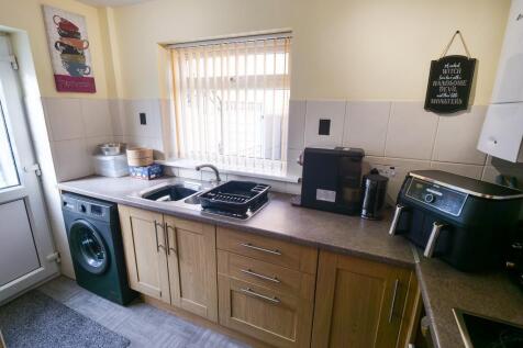 Kitchen Dual Aspect