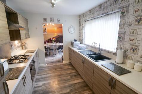 Kitchen Dual Aspect