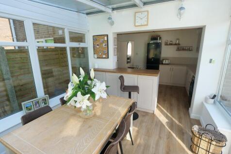 Conservatory Dual Aspect