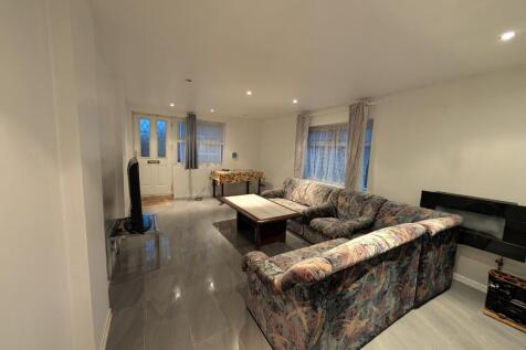83 Hylion Road, West Knighton, Leicester, LE2 6JE