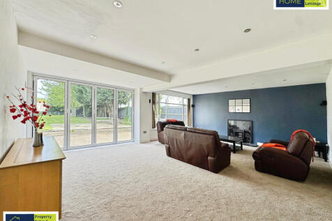 585 Loughborough Road, Birstall, Leicester, LE4 4N
