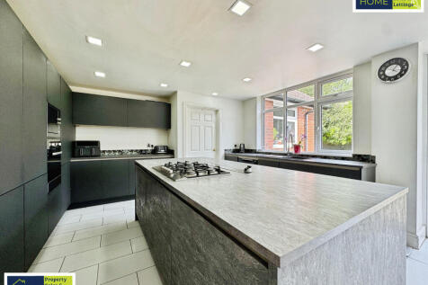 585 Loughborough Road, Birstall, Leicester, LE4 4N