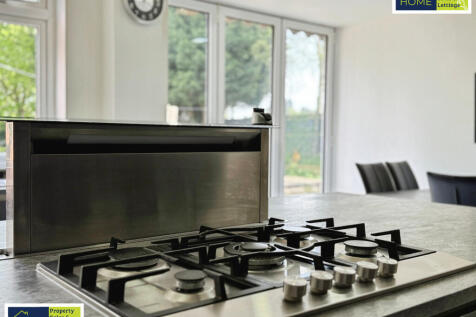 585 Loughborough Road, Birstall, Leicester, LE4 4N