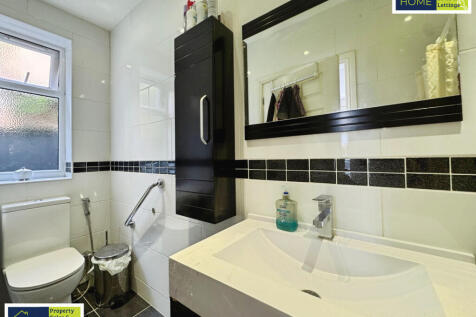 585 Loughborough Road, Birstall, Leicester, LE4 4N