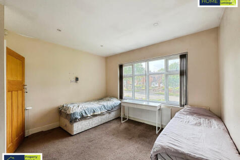 585 Loughborough Road, Birstall, Leicester, LE4 4N
