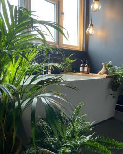 Bathroom_03.JPG