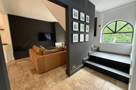 Hall_01