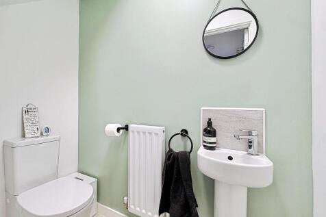 27 Oak Tree Road, Great Glen, Leicester, LE8 9HP