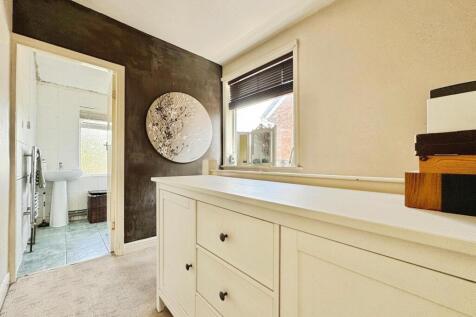 66, Crown Hills Avenue, LE5 4HE