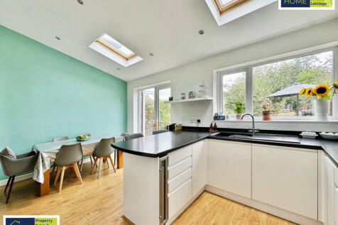 14 Deancourt Road, Leicester, LE2 6GH