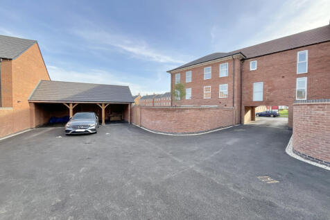 Carport &amp; Drive