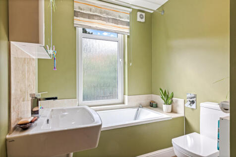 8, Thurlow Road, Leicester, LE2 1YE