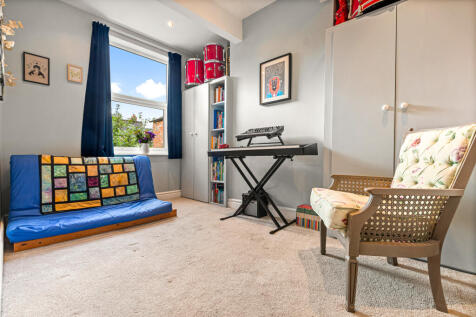 8, Thurlow Road, Leicester, LE2 1YE