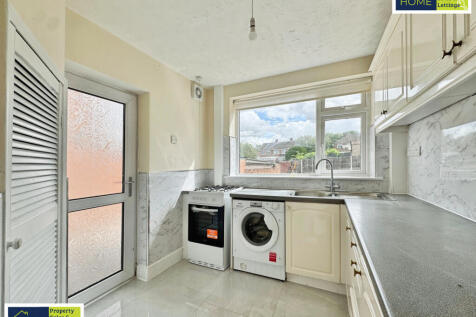 32 Skelton Drive, West Knighton, Leicester, LE2 6J