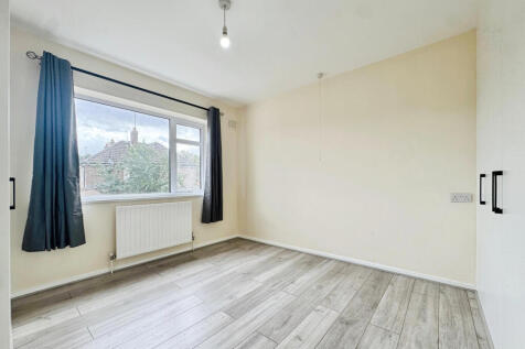 32 Skelton Drive, West Knighton, Leicester, LE2 6J