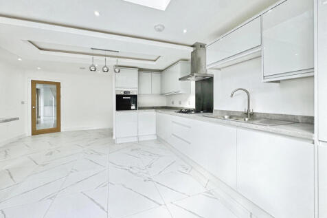 25 Keswick Close, Birstall