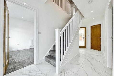 25 Keswick Close, Birstall