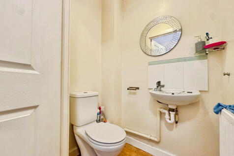 28 Lathkill Street, Market Harborough, LE16 9EY