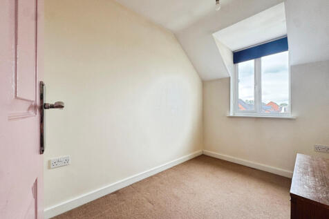 28 Lathkill Street, Market Harborough, LE16 9EY