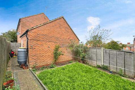 28 Lathkill Street, Market Harborough, LE16 9EY