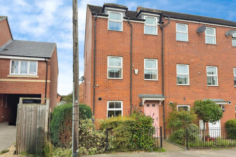 28 Lathkill Street, Market Harborough, LE16 9EY