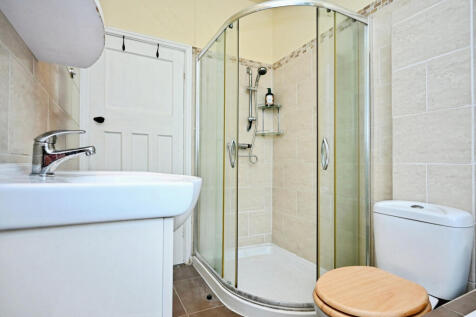 18 Lea Close, Thurmaston, leicester, LE4 8DW