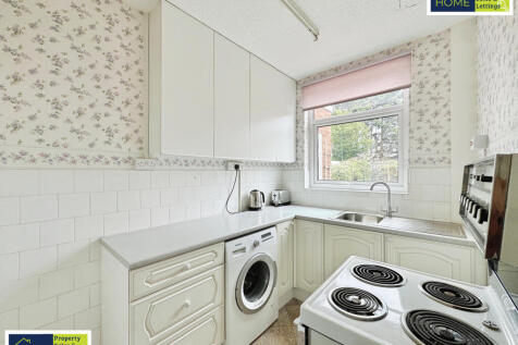 53 Lamborne Road, Leicester, LE2 6HQ