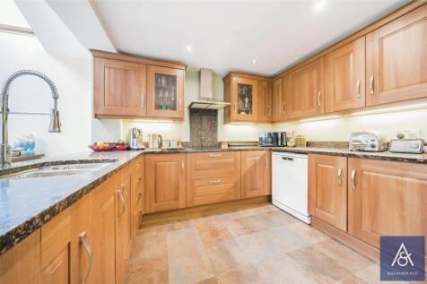 Kitchen/Dining