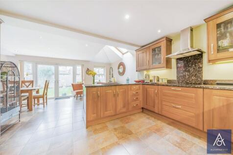 Kitchen/Dining