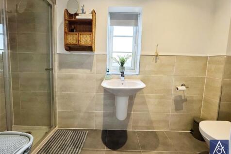 En-Suite Shower