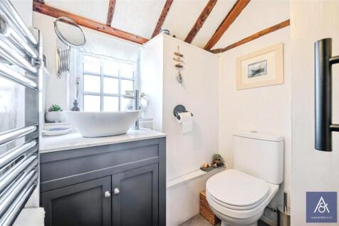 First Floor Wc