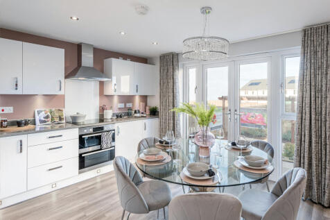 Dunbar 4 bedroom home, open-plan kitchen/dining room