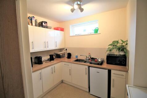 Communal Kitchen.jpg