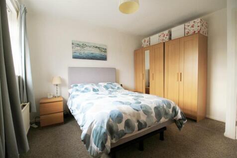 Bedroom1.jpg