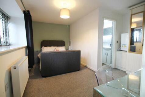 Bedroom 1.jpg