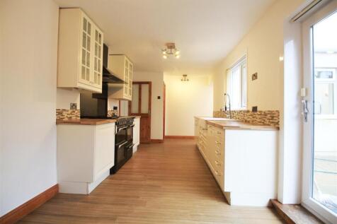 Kitchen..jpg