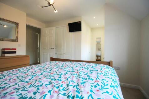 Bedroom 4.jpg