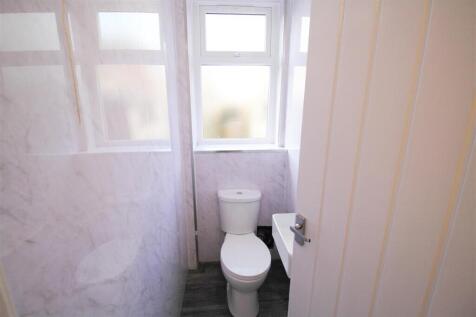 Downstairs WC.jpg