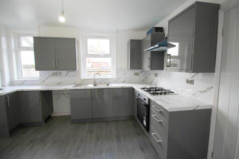 Kitchen..jpg