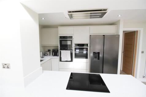 Kitchen..jpg