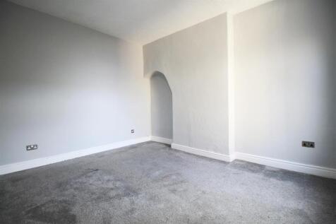 Bedroom 1.jpg
