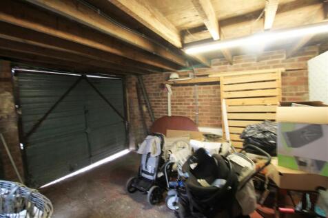 Garage..jpg