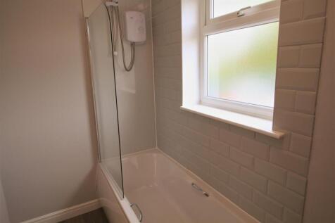 Bathroom 1.jpg