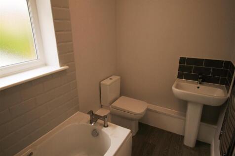 Bathroom 2.jpg