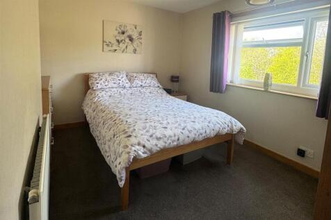 bed 3.jpg