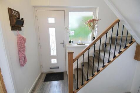 Entrance hall.jpg