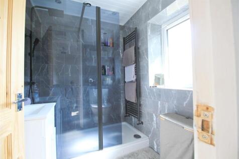 Shower.jpg