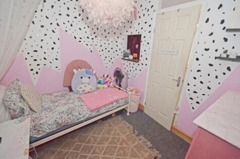 Bedroom_inPixio.jpg