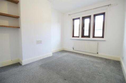 Bedroom..jpg
