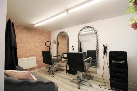 Salon,..jpg